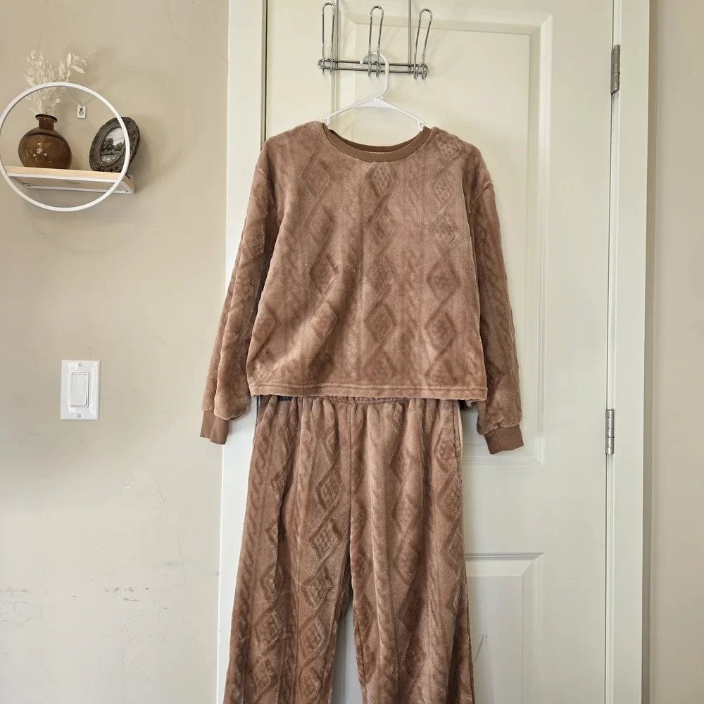 Muk Luks Loungewear Sherpa Pjs Long Sleeve Pant Set L Soft Copper Brown Sleep